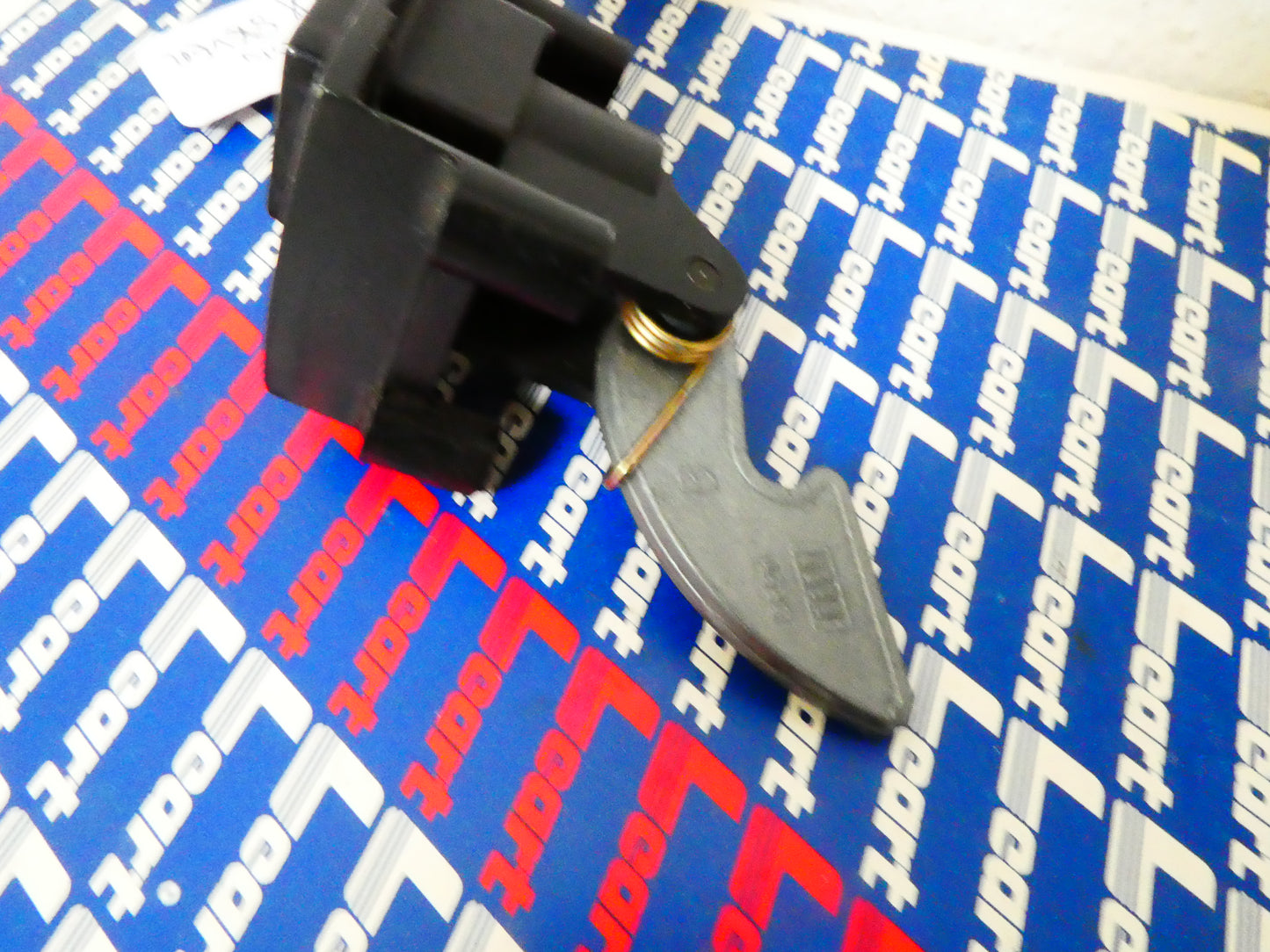 per Fiat 126 auto serratura posteriore cofano motore pulsante meccanismo door rear car (no chiavi)