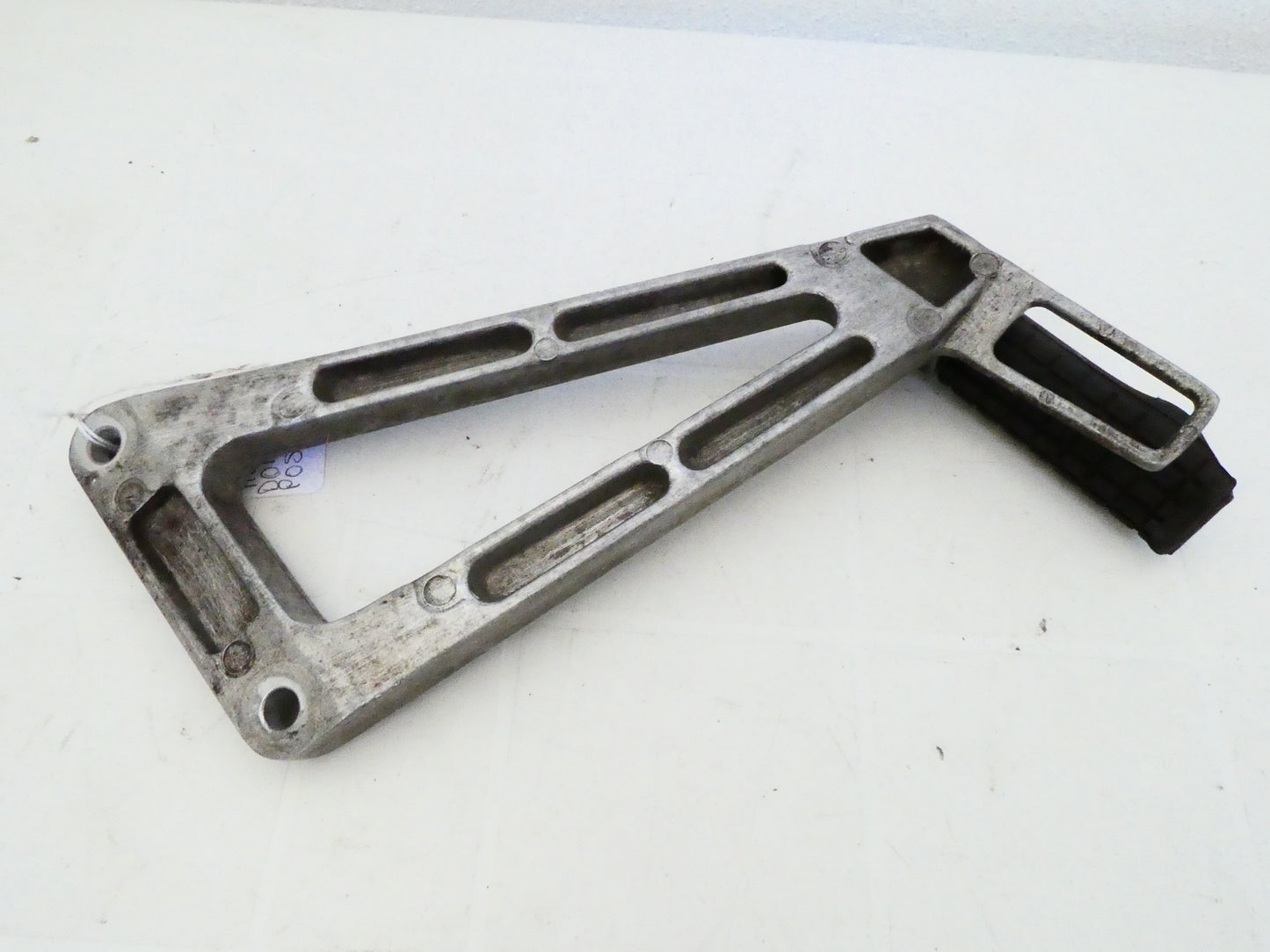 per moto honda dominator nx 650 piastra pedana posteriore sinistra passegero plate rear left  footrest footpeg holder