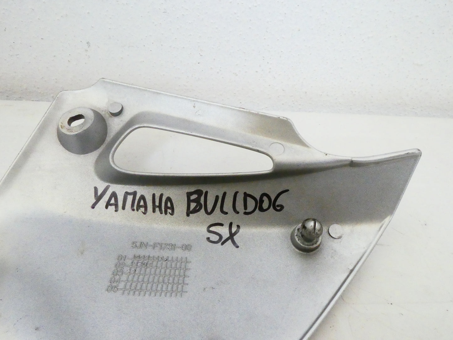 per yamaha bt1100 bulldog coperchio serbatoio sinistro  cover side left  5jnf173100