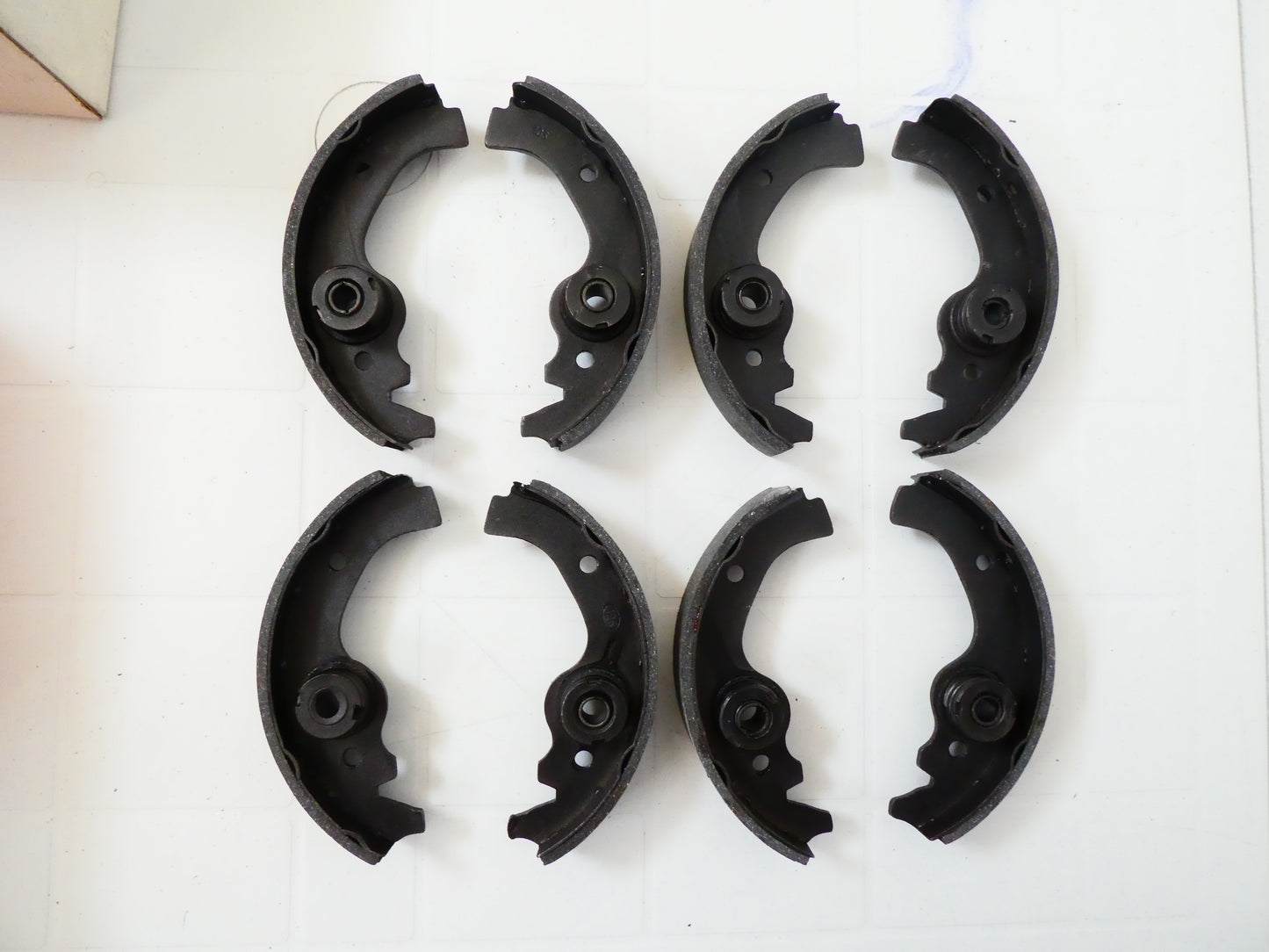 per Fiat 500 d attacco basso kit ganasce freno freni anteriori posteriori auto brake shoes