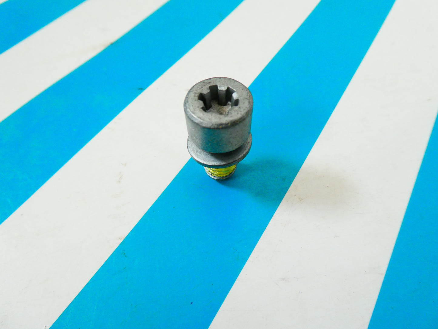 Per Peugeot o citroen screw torx clutch vite frizione disco 204108 car auto