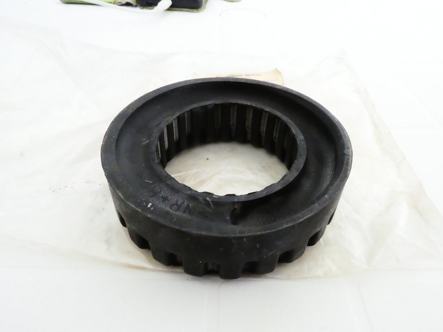per mitsubishi  colt carisma mirage lancer tampone silent block gomma ammortizzatore posteriore  damper pad rear shock absorber mb809280