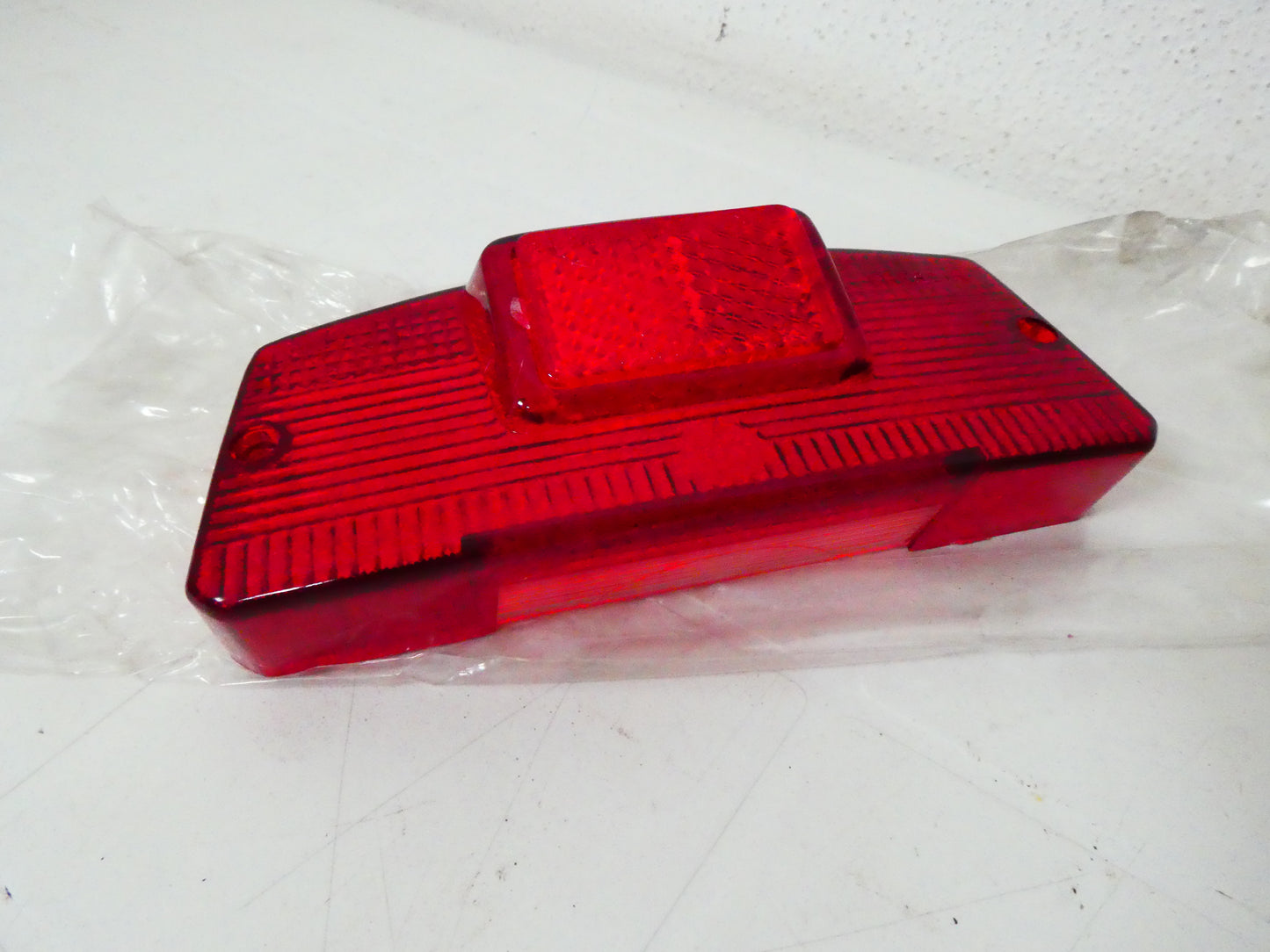 per innocenti Lambretta DL 125 150 200 gemma fanalino stop lens tail light 22083040