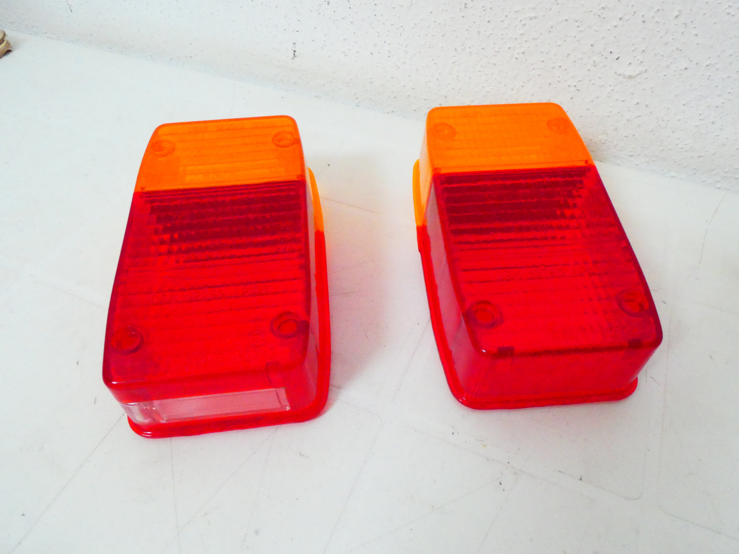 Per Piaggio Ape car p2 501 p601 triom coppia gemme lenti fanalini destra sinistra lens rear 155585 155535
