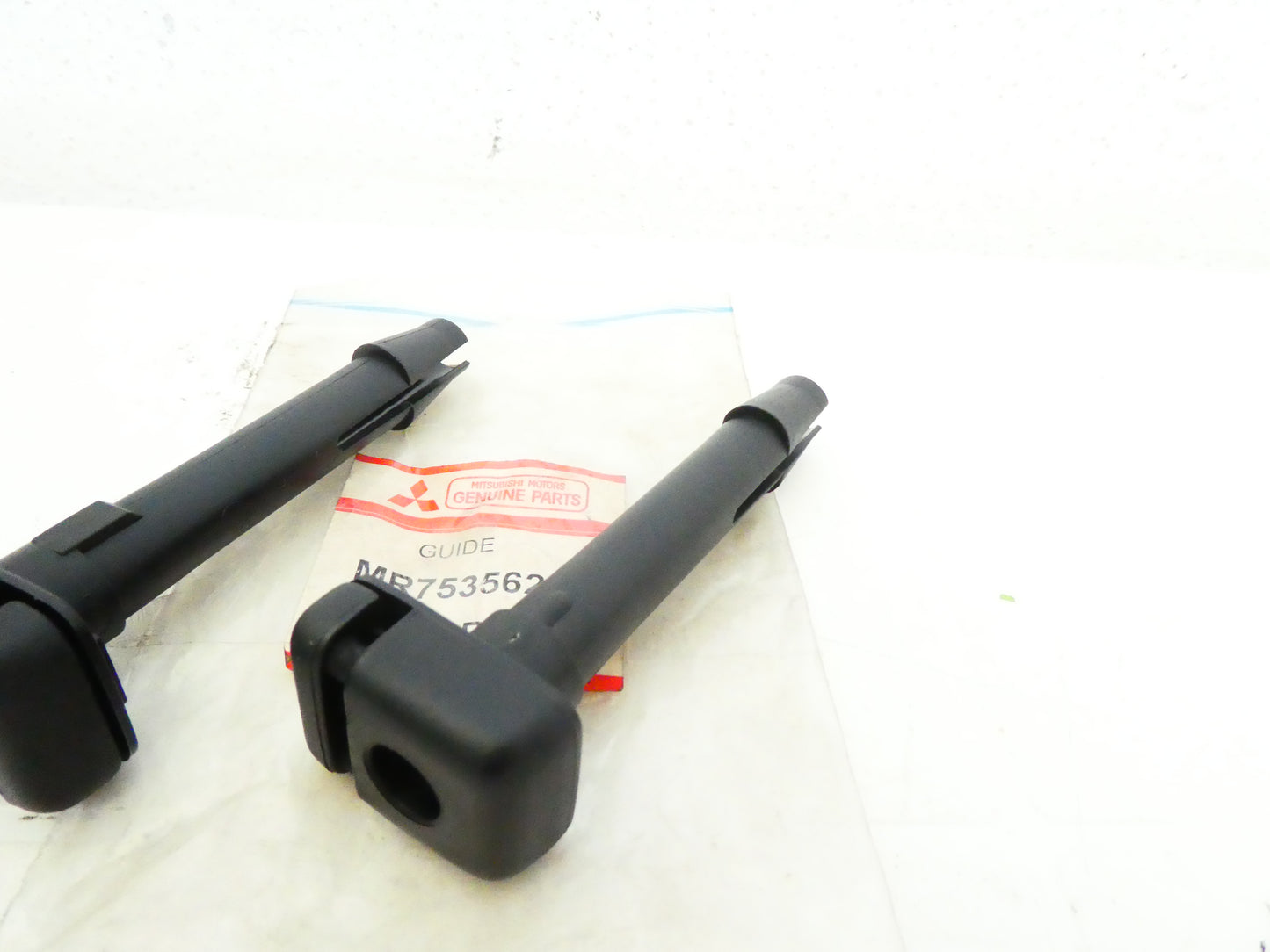 per auto mitsubishi carisma colt pajero pinin mirage guide sedile seat guide mr753562