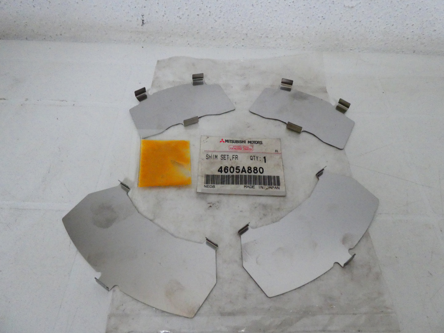 per auto mitsubishi asx clip spessori pastiglie freno anteriori shim brake pads front disc 4605a880