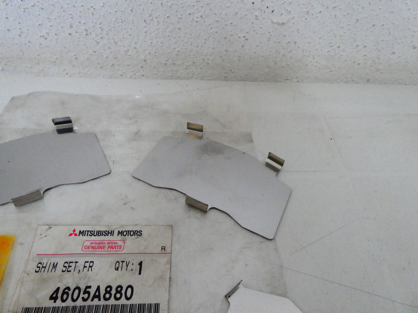per auto mitsubishi asx clip spessori pastiglie freno anteriori shim brake pads front disc 4605a880