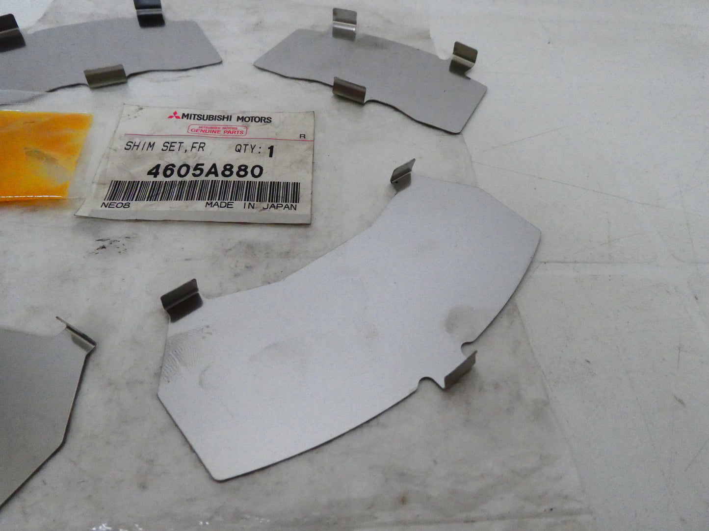 per auto mitsubishi asx clip spessori pastiglie freno anteriori shim brake pads front disc 4605a880