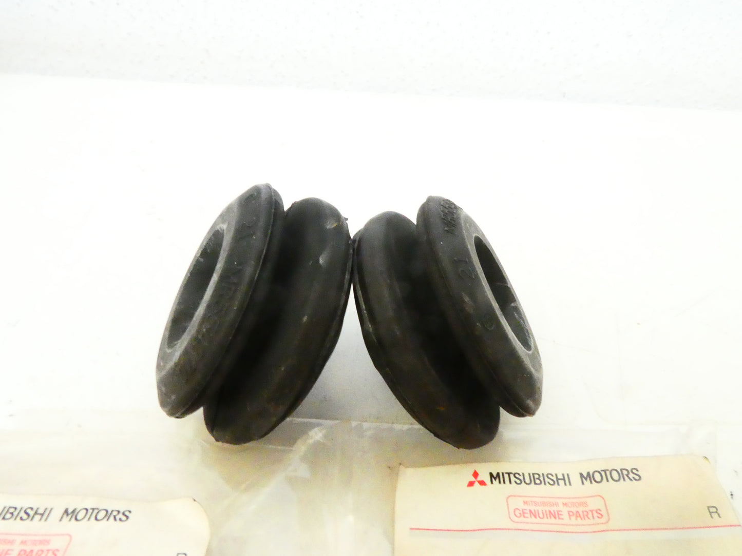 per mitsubishi lancer evo cz4a 2007 2009 bushing rear sospension absorner mr554370