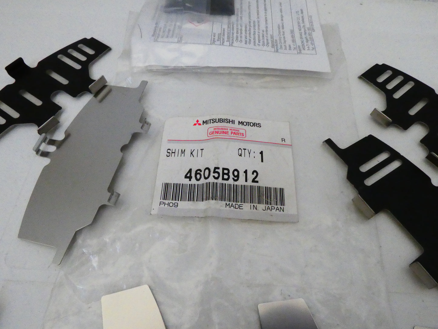 per auto mitsubishi delica d5 asx outlander piastrine spessori pastiglie freno posteriore shim rear brake pads 4605b912