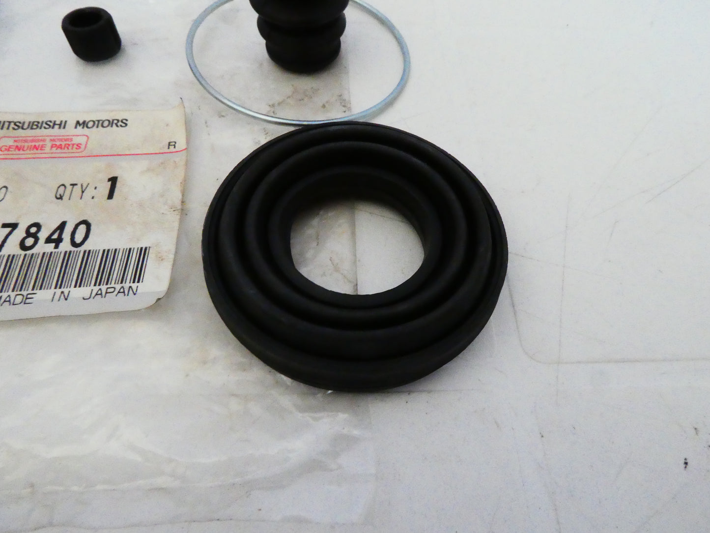 per mitsubishi pajero l200 galloper kit revisione pinza freno anteriore gasket brake caliper front mr857840