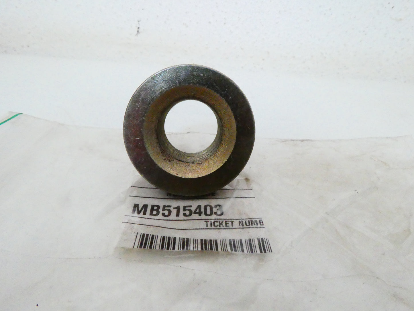 per auto  mitsubishi dado mozzo ruota posteriore nut rear hub wheel mb515403