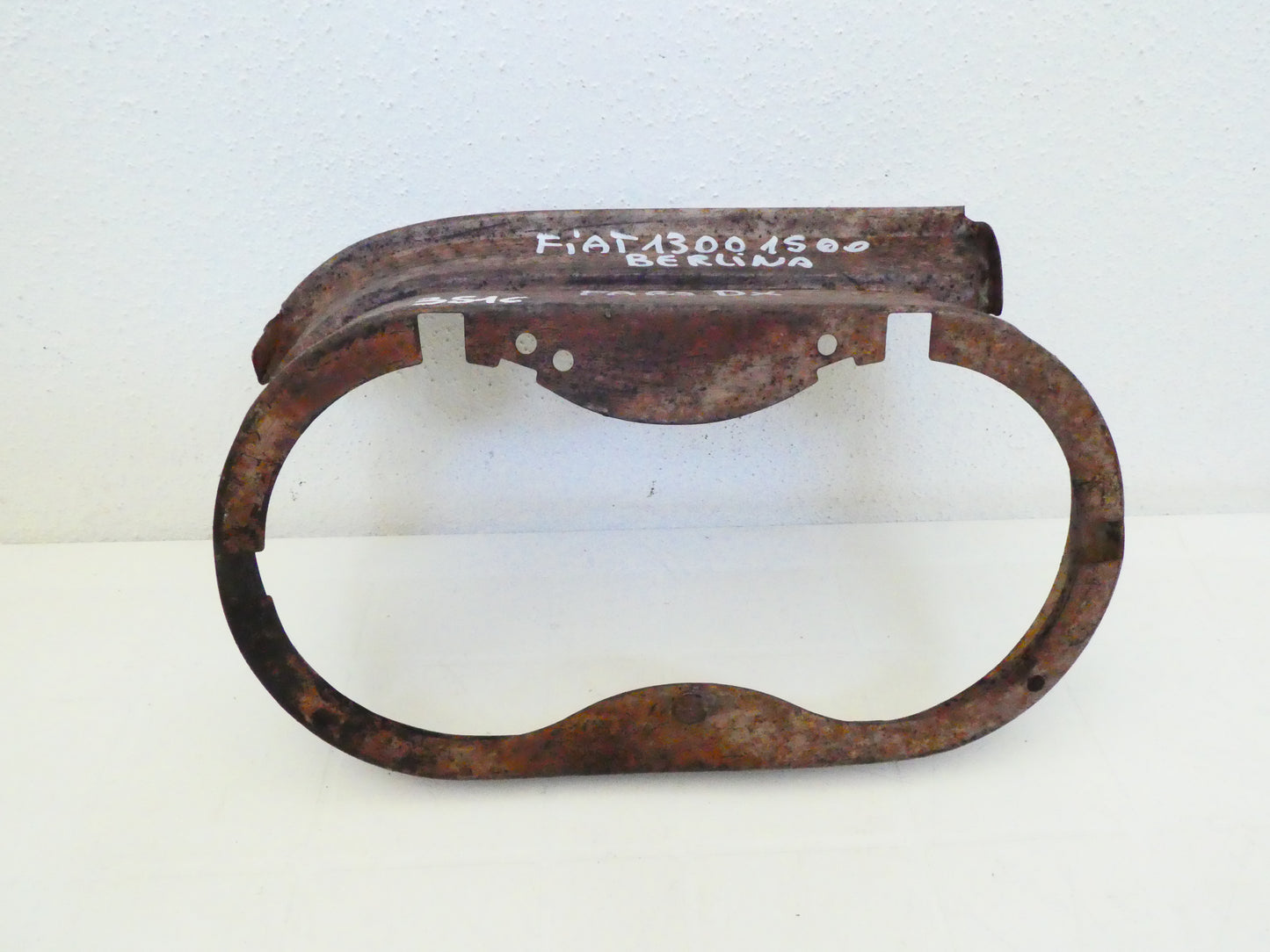 per Fiat 1300  Berlina auto lamiera lamierato riparazione carrozzeria cornice faro anteriore sheet metal  car
