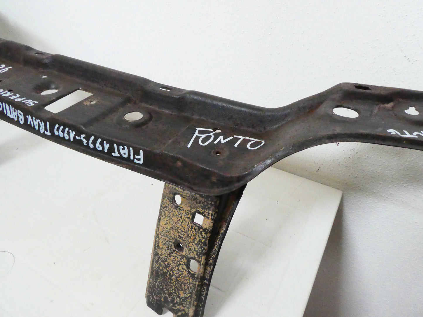 per Fiat punto 93 99 Lamiera lamierato traversa frontale carrozzeria auto anteriore battuta cofano