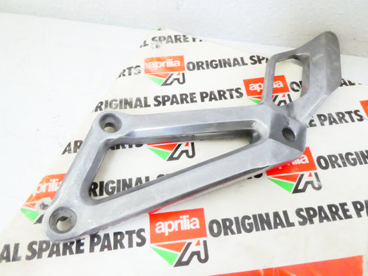 PER APRILIA PEGASO 650 92 96 moto piastra pedana sinistra passeggero plate bracket footrest rear left 8132659