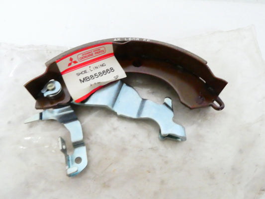 per auto mitsubishi singola ganascia freno con meccanismo shoe brake  lining lever mb858668