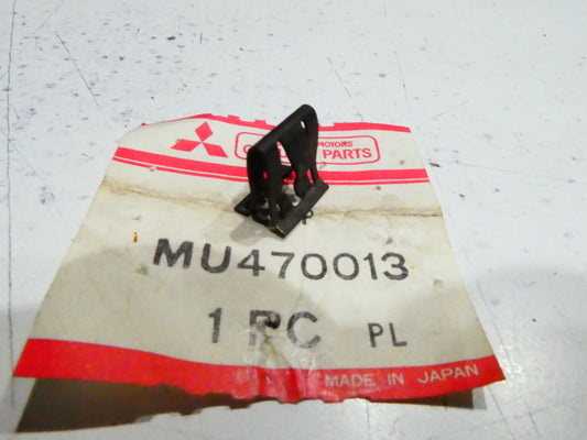 per auto mitsubishi clip fermo interno interior trim clip  mu470013