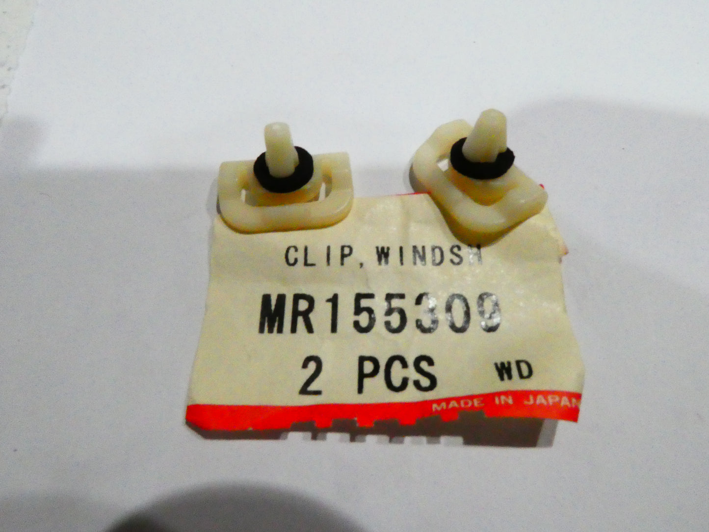 per auto  mitsubishi pinin io jr mini 2 clip fissaggio  parabrezza windshield glass mr155309