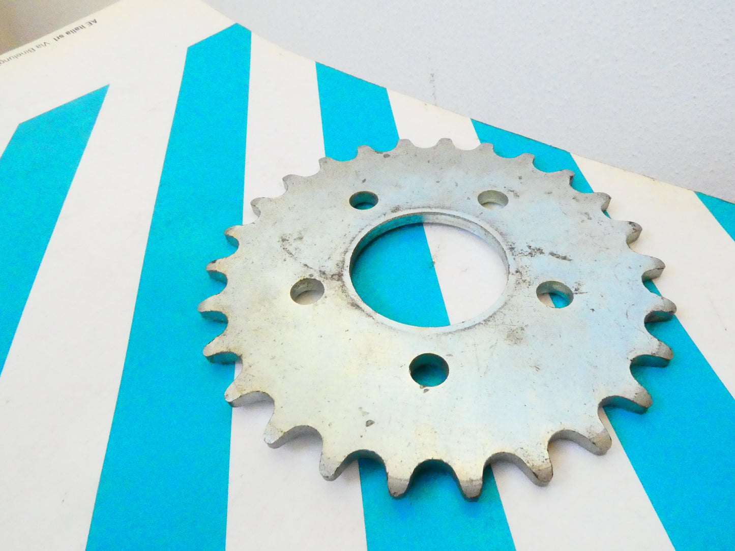 Corona catena 5 fori moped sprocket rear passo 415 z 26 1/2x3/16 motorino moped mofa
