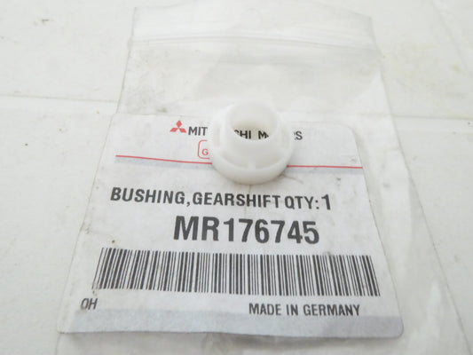 per auto mitsubishi carisma spacestar busssola leva cambio bushing gearshift mr176745