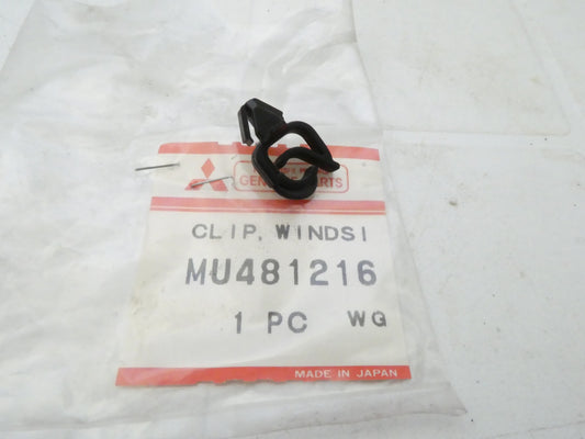 per auto mitsubishi clip molletta fissaggio parabrezza mu481216