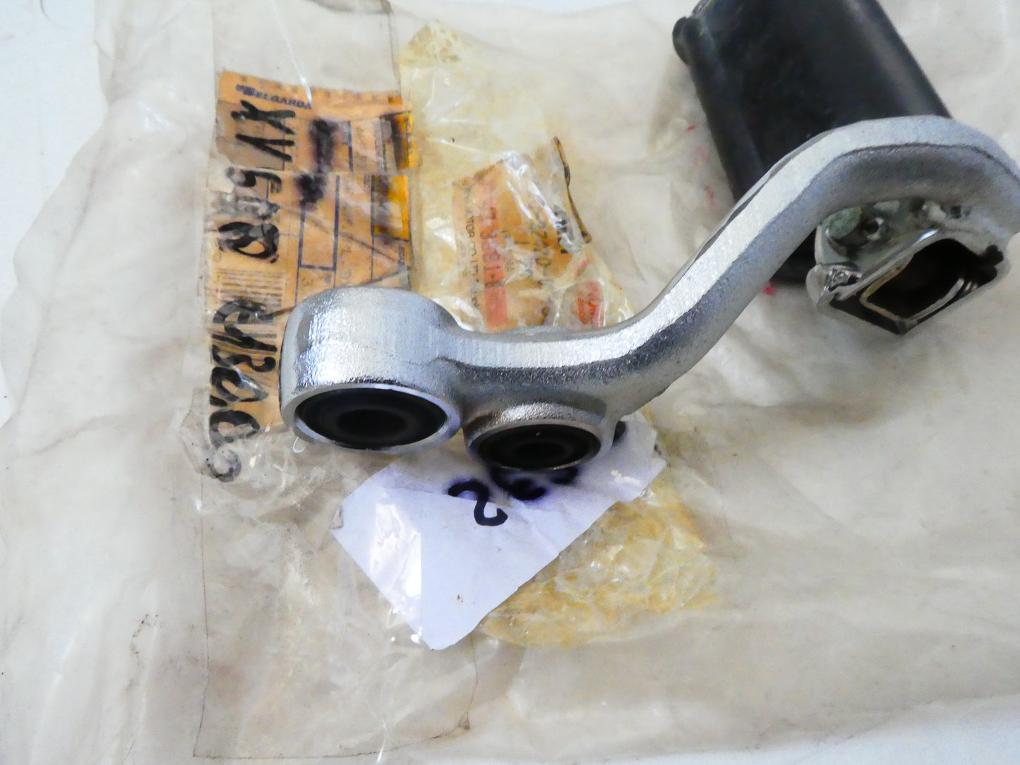 Per Yamaha xv 500 virago 26r staffa pedana destra front footrest bracket right moto 22U27420