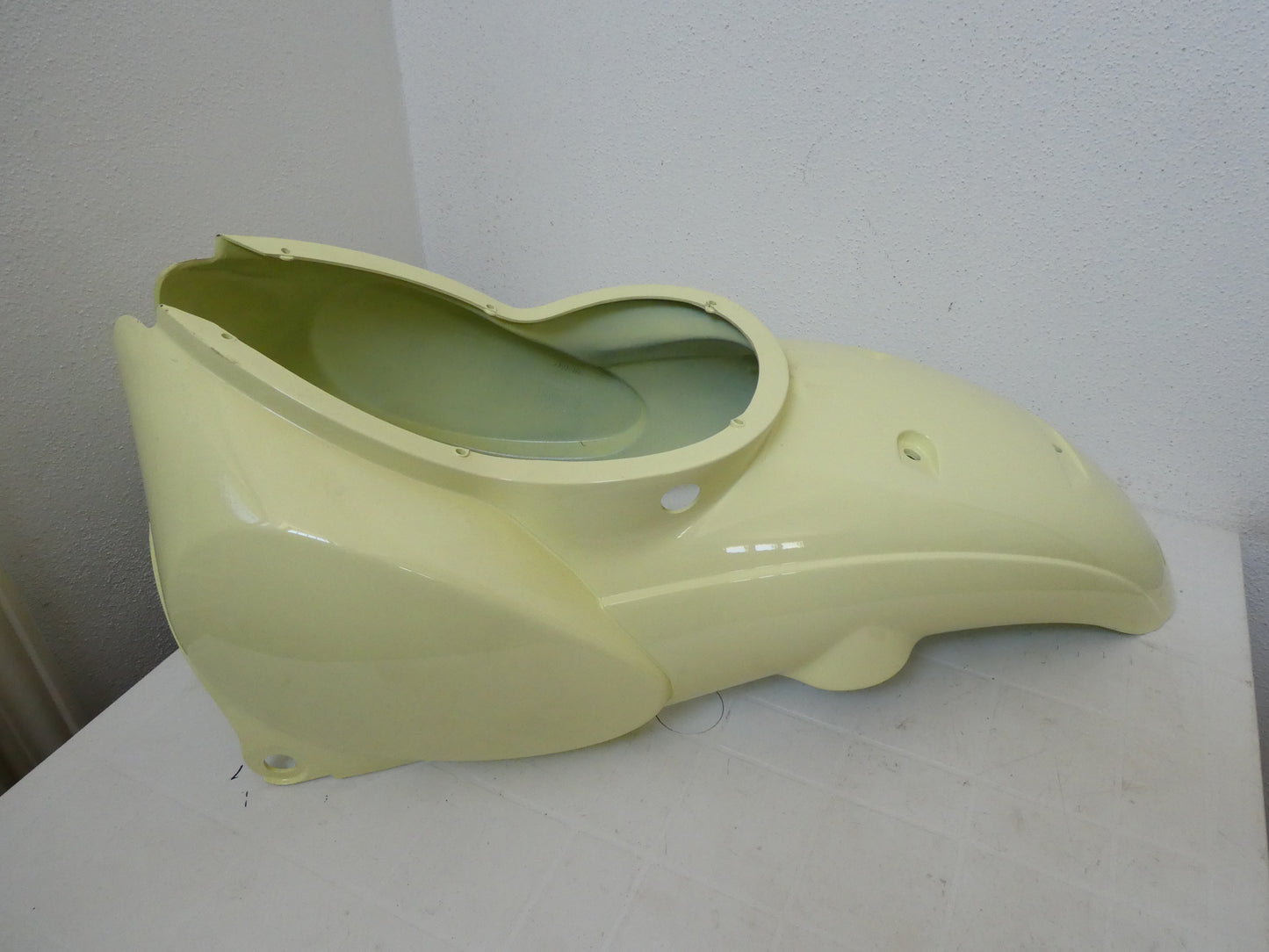 Per Aprilia Scarabeo 50 8238409 carena codone posteriore crema fairing rear scooter