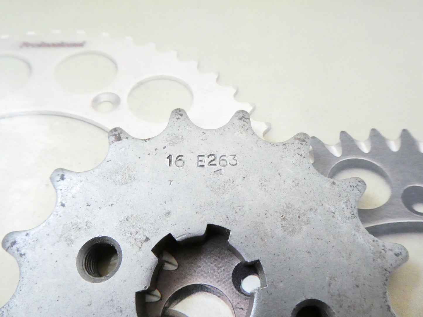 per moto yamaha rd 125 lc1 lc2 ypvs  1ow 1982 1987  pignone catena sprocket chain z16 263