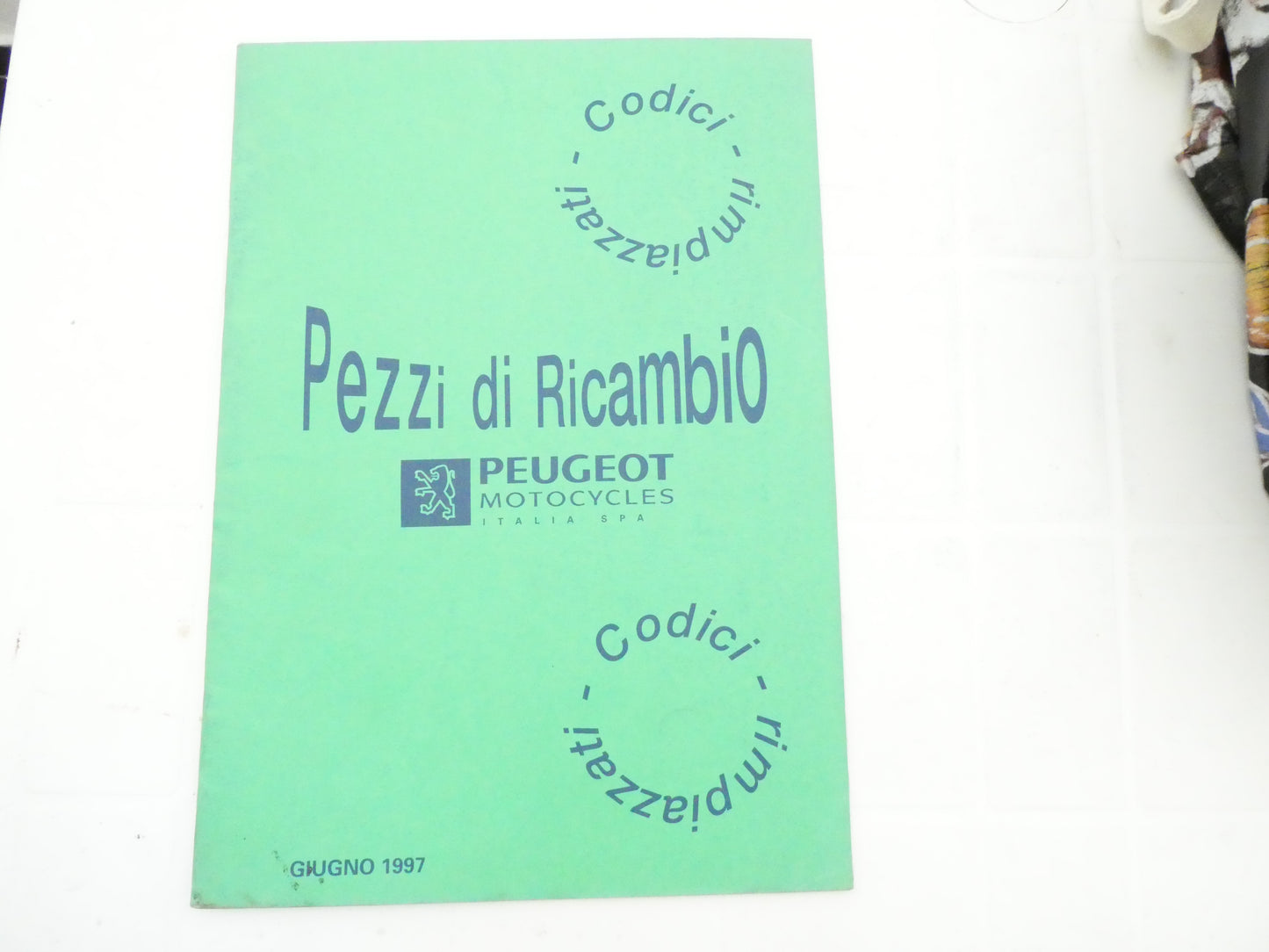 per scooter peugeot giugno 1997 catalogo codici  parti ricambi francese