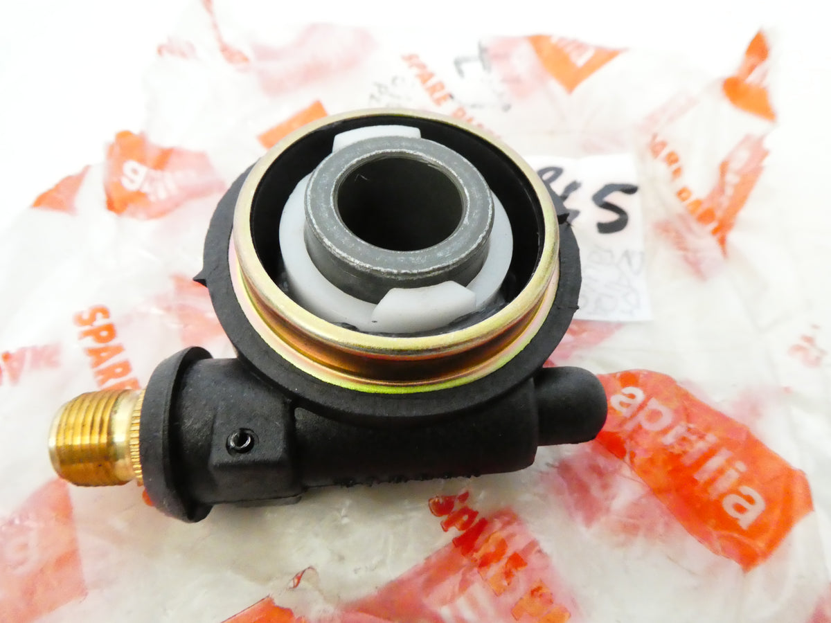 per scooter aprilia scarabeo 125 250  2004 2006  rinvio contachilometri aprilia 8102845  cev 748204