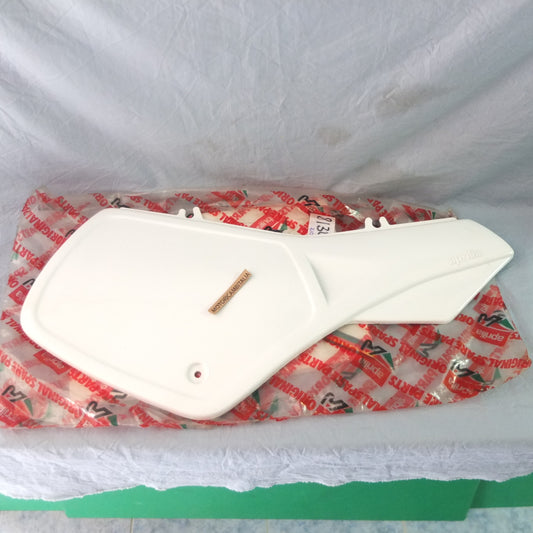 aprilia etx 350 1986 fianchetto carena destro bianco side panel fairing 8130109