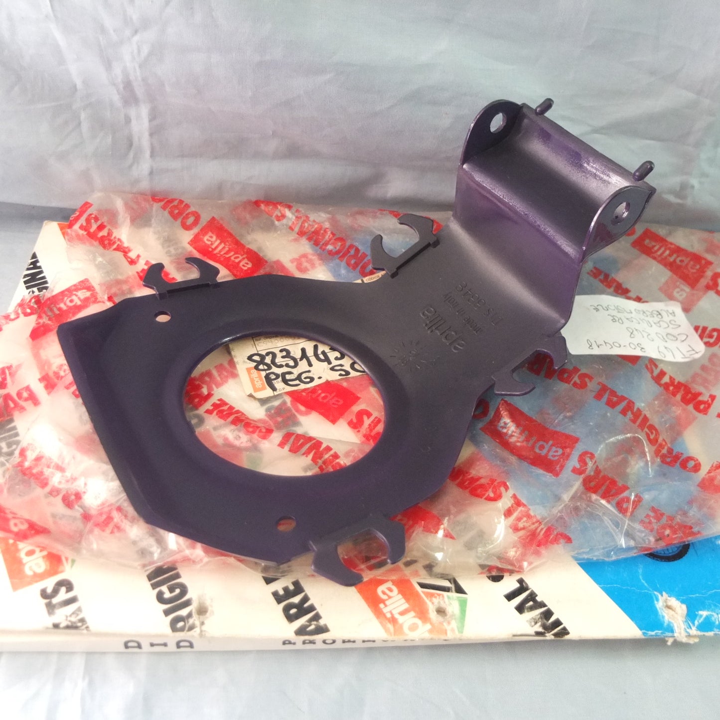 aprilia pegaso 50 1990 1991 1992 copertura carena viola serbatoio fairing tank 8231431 dis 8848