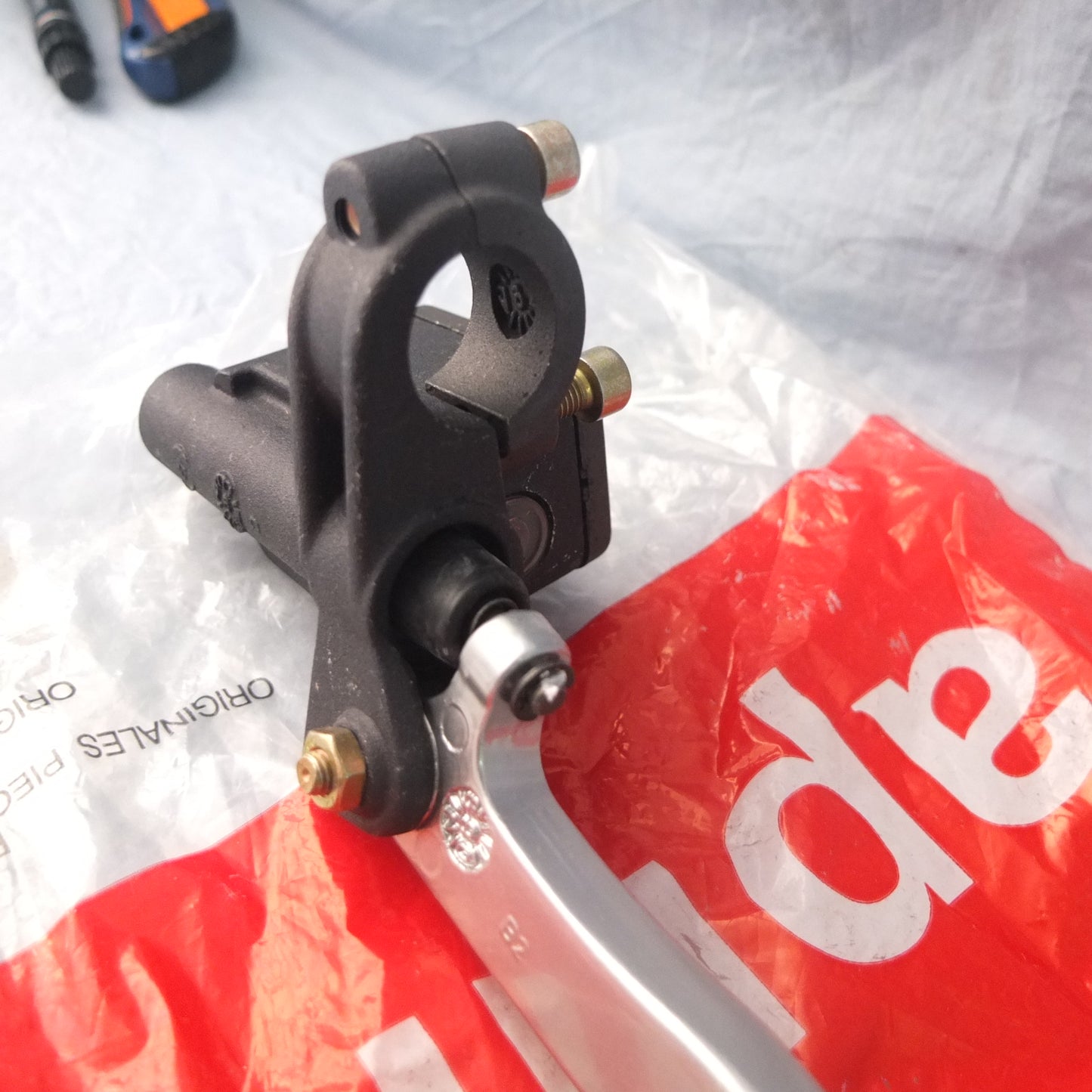 aprilia sr 50 scooter 1997 2000 pompa pinza freno anteriore brake master cylinder front 8213359